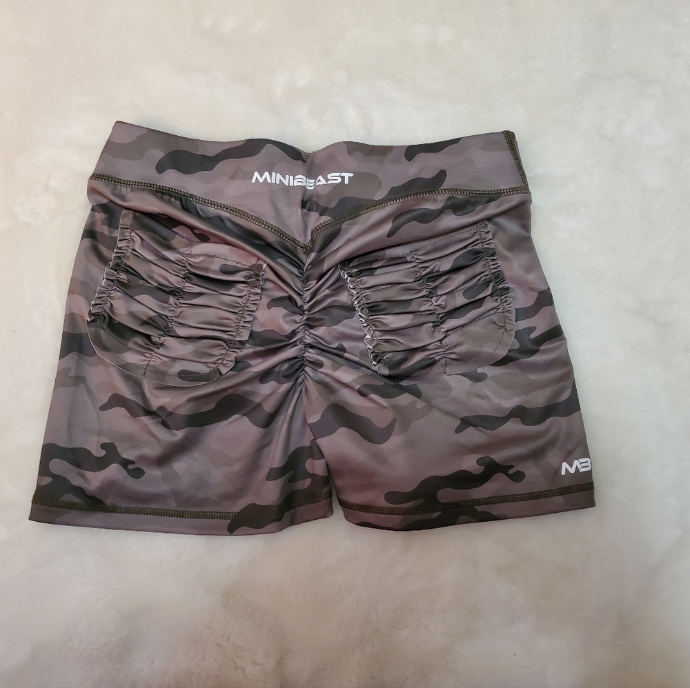 Minibeast Camo Curve X Shorts Size Medium